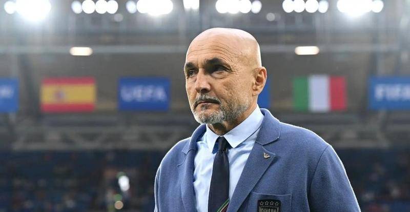 意甲强制首发U19?斯帕莱蒂抄中超作业,意大利足球真要看齐国