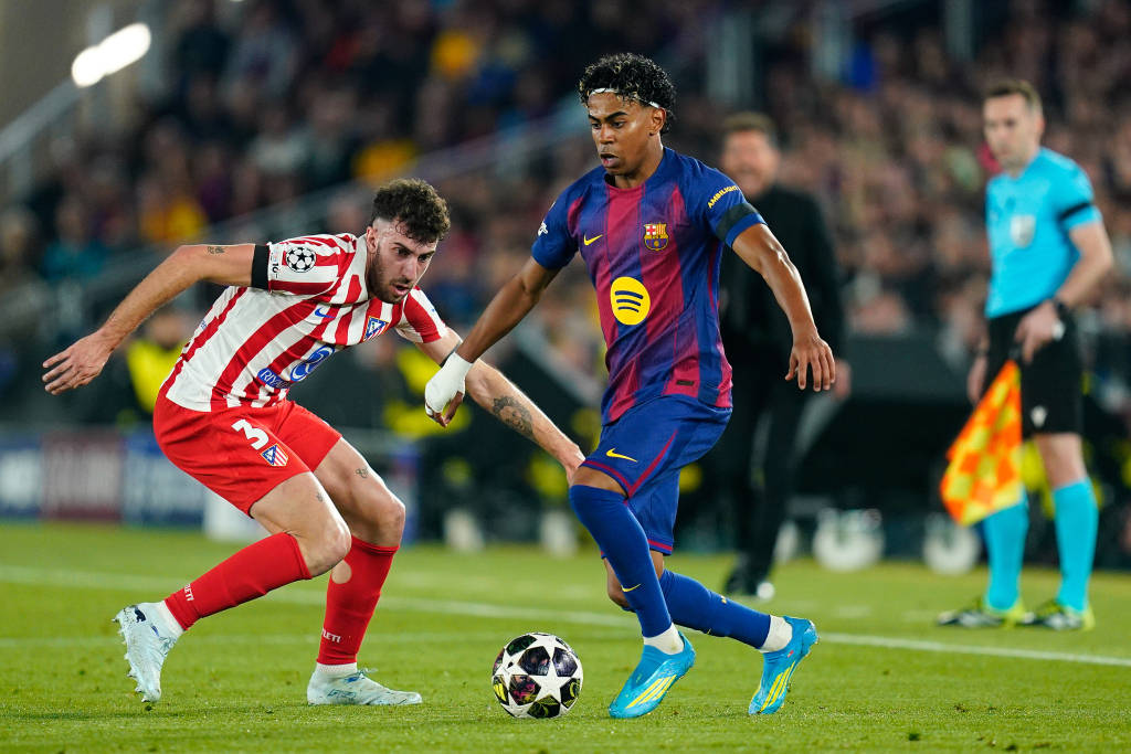 体坛联播|巴萨向欧足联提出申诉,罗伯逊赛季末离开利物浦